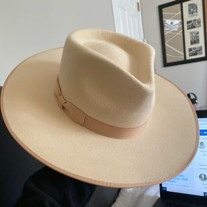 BNWT LACK OF COLOR RANCHER FEDORA IN CREAM